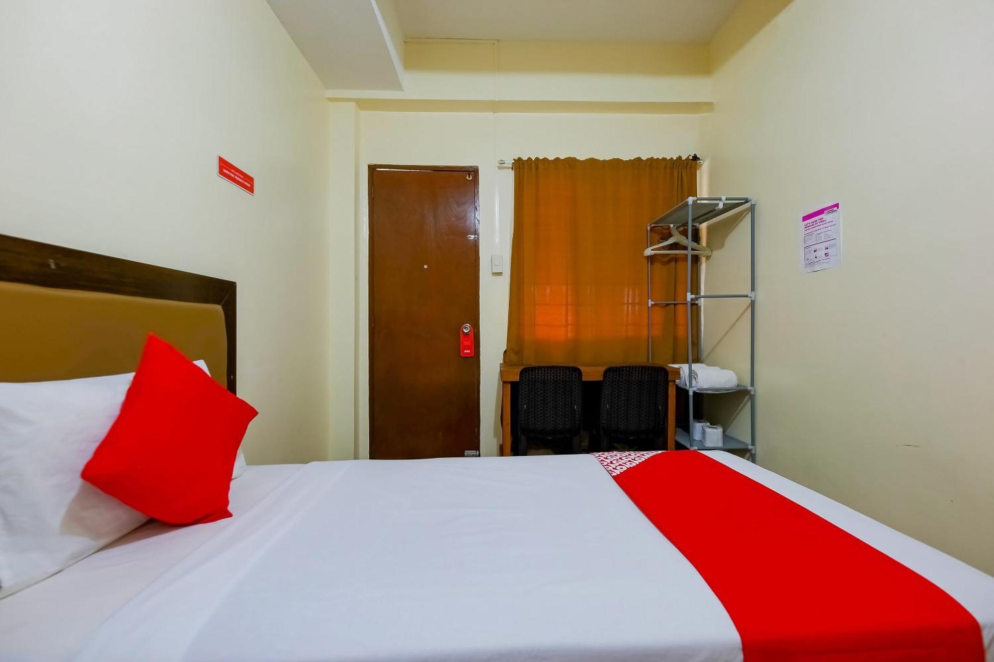 Oyo 431 Apollo 11 Apartelle Pasay Exterior foto